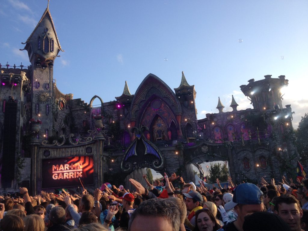 Bild von der Mainstage am Tomorrowland Festival 2015