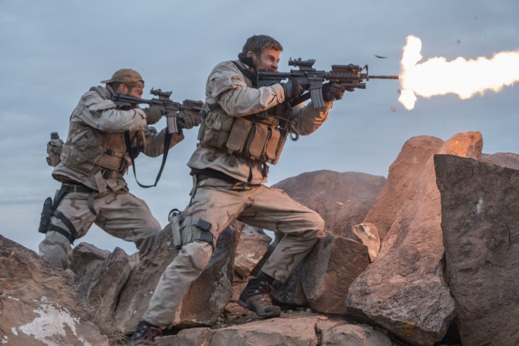 Bild aus dem Film 12 Strong