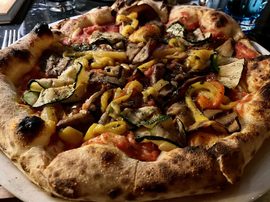 Bild der Pizza im Hotel Schweizerhof Zermatt