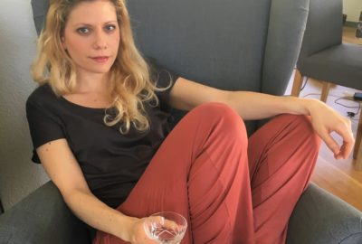 Bild von Daphne Chaimovitz sich in seinen Kleidern wohlfühlen