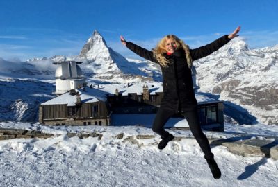 Bild von Daphne Chaimovitz vor dem Matterhorn auf dem Gornergrat