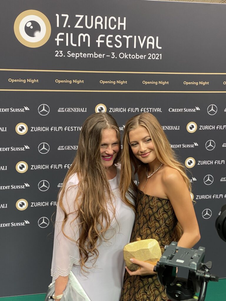 Bild von Zoe Pastelle und ihrer Mutter
