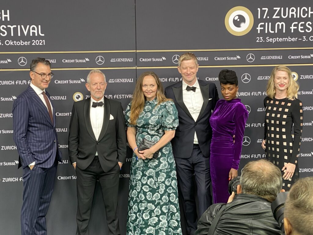 Bild von Cast und Crew «Nothing to laugh about»