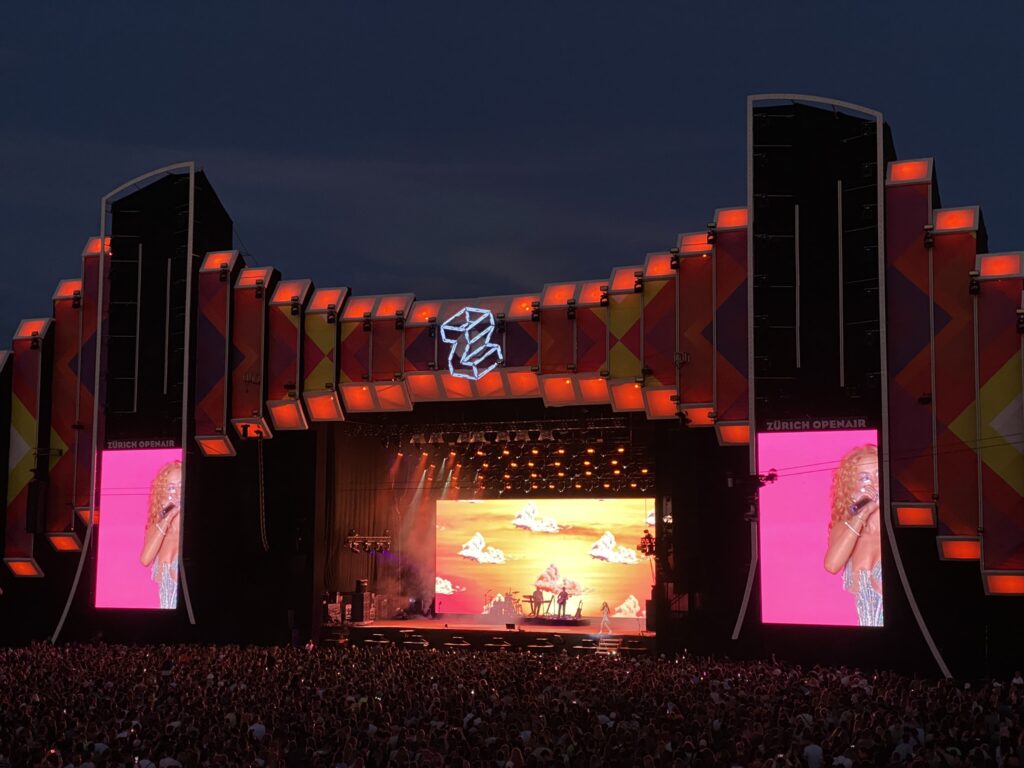 Bild von Rita Ora am 10. Zurich Openair