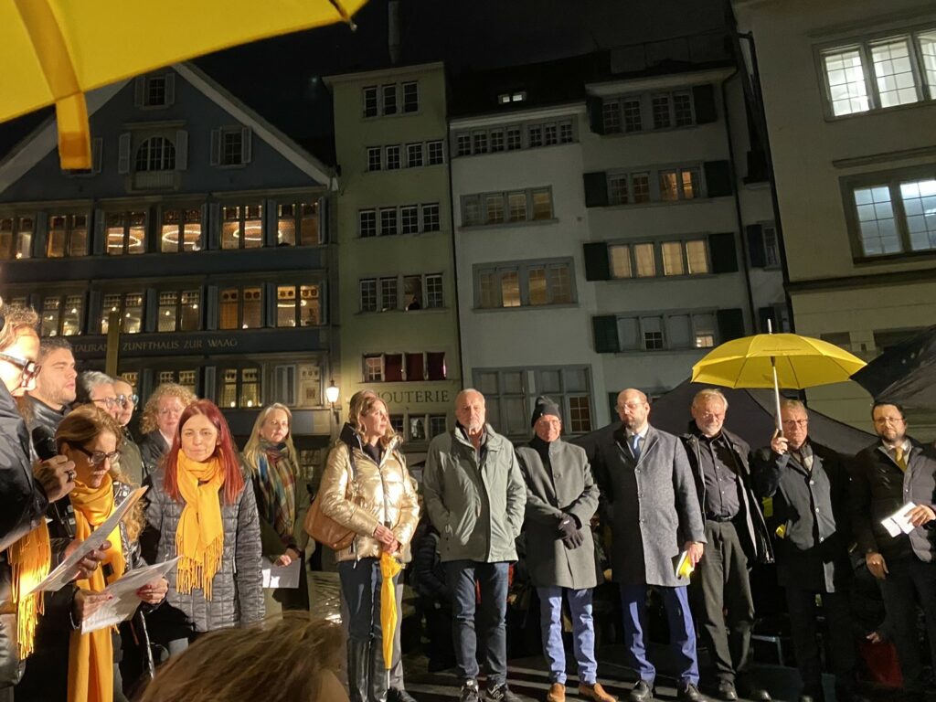 Bild von der Kundgebung gegen Antisemitismus in Zürich