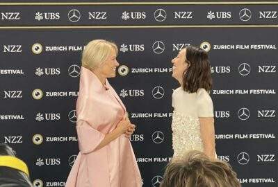 Bild von Pamela Anderson und Gia Coppolaa