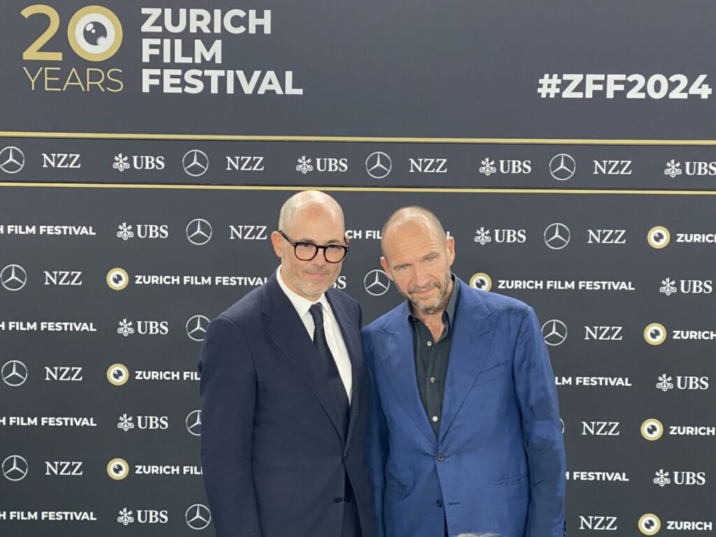 Bild von Edward Berger und Ralph Fiennes