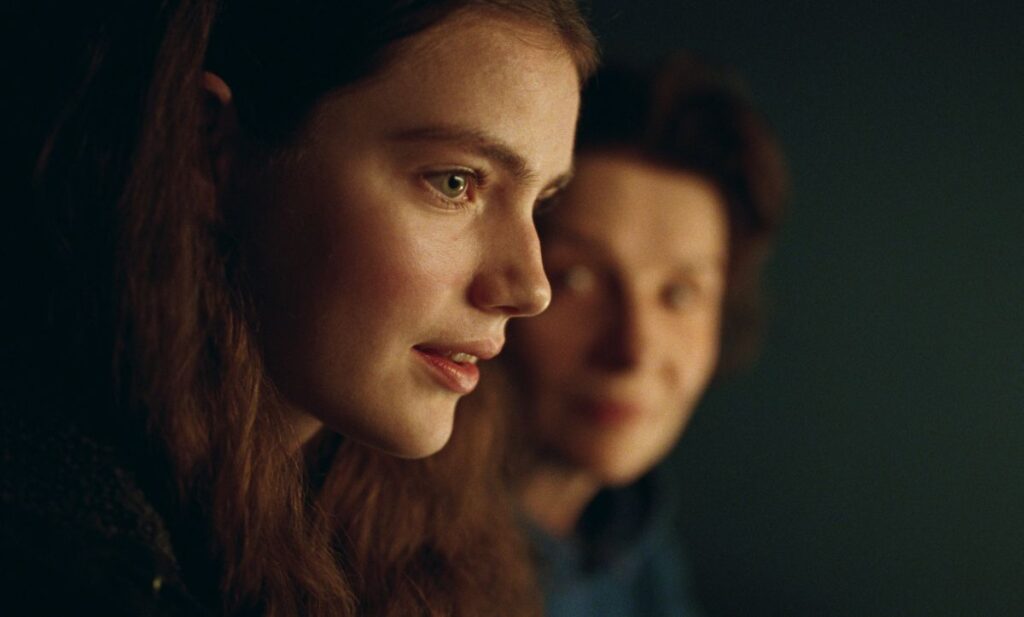 Bild aus dem Film «Queen at Sea»
