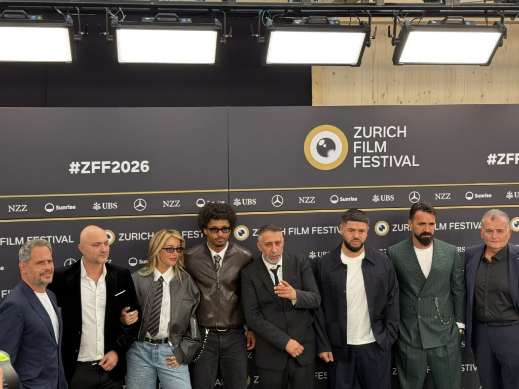 Bild von Cast und Crew «Blood Money»